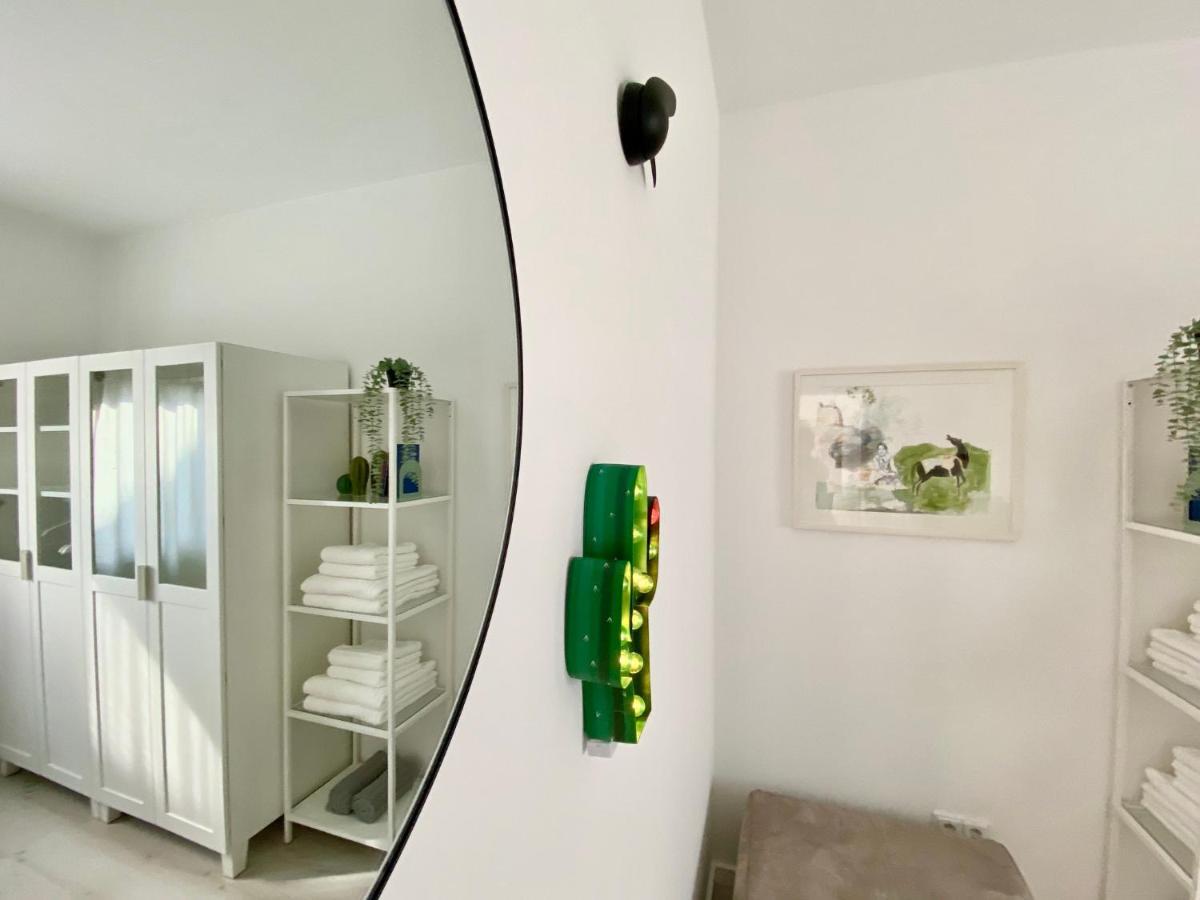 Modernes Apartment, Terrasse Und Garten Am Lilienthalpark Im Suedwesten Berlins 外观 照片